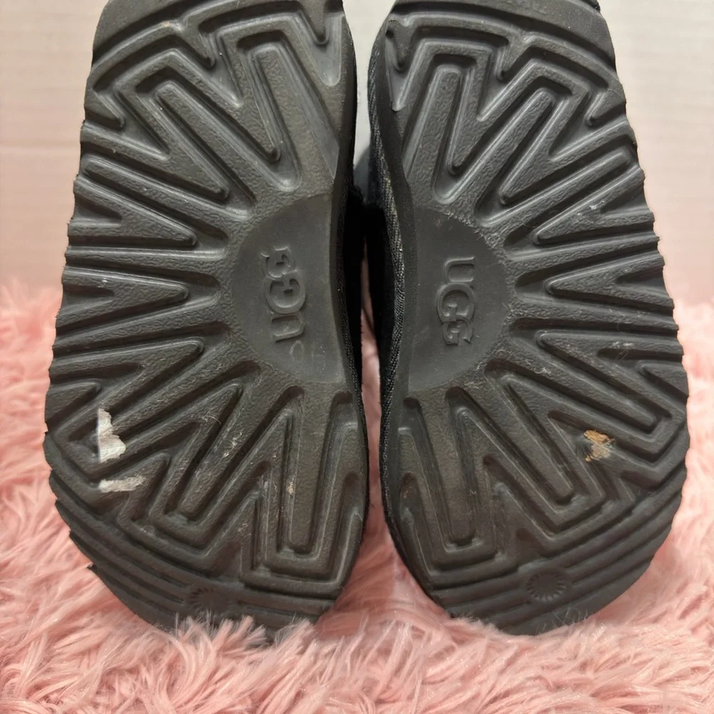 UGG Classic II Clear Glitter Black Shiny‎ Stars Girls Suede Boots Sz 10 EUC